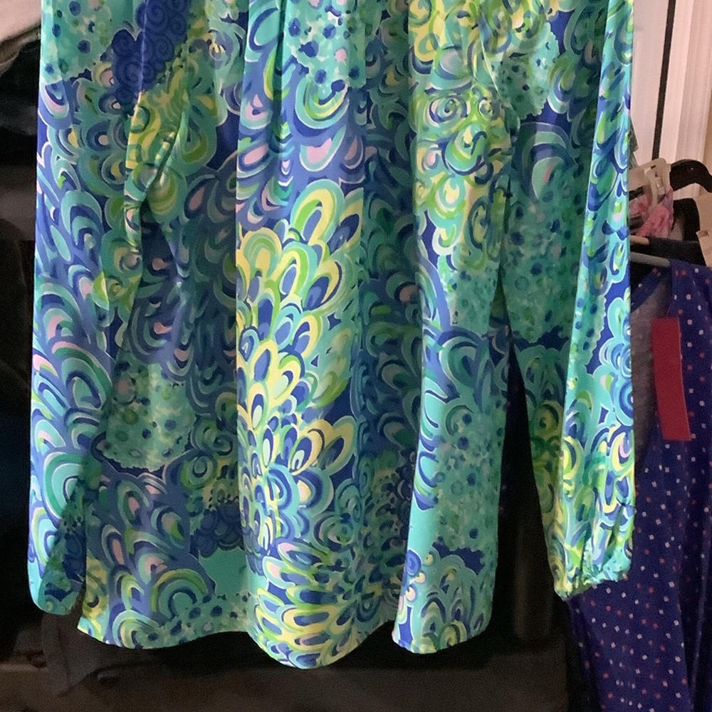 Lilly Pulitzer Swirl Print Blouse in Blue and Green, Elsa Top, Lilly’s Lagoon, S - Picture 7 of 7